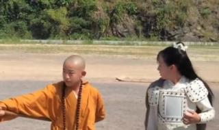 小和尚下山那首歌是 小和尚下山去化斋